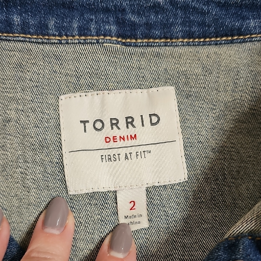 Torrid denim trucker jacket - Picture 2 of 4